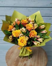 Букет цветов из:  Альстромерии и Розы в Малино