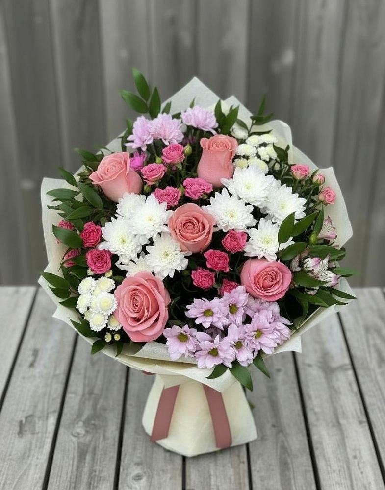 Букет цветов из: Альстромерии, Гвоздики, Розы и Хризантемы в Малино