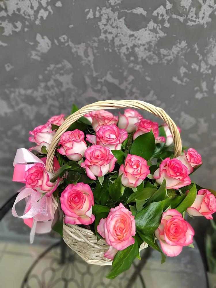 Цветочная композиция из Розы в корзине в Малино