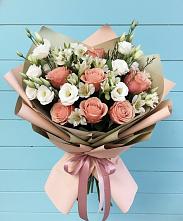 Букет цветов из:  Розы, Альстромерии и Лизиантусы в Малино