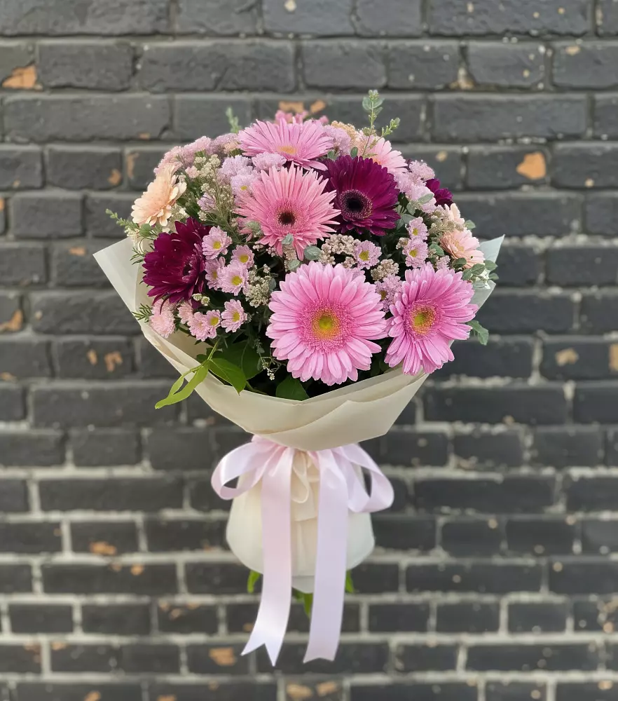 Букет цветов из: Герберы и Хризантемы в Малино