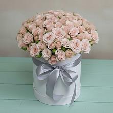 Цветочная композиция из Розы в шляпной коробке в Малино