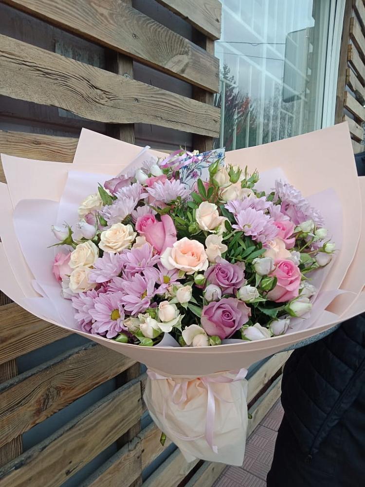 Букет цветов из: Розы и Хризантемы в Малино