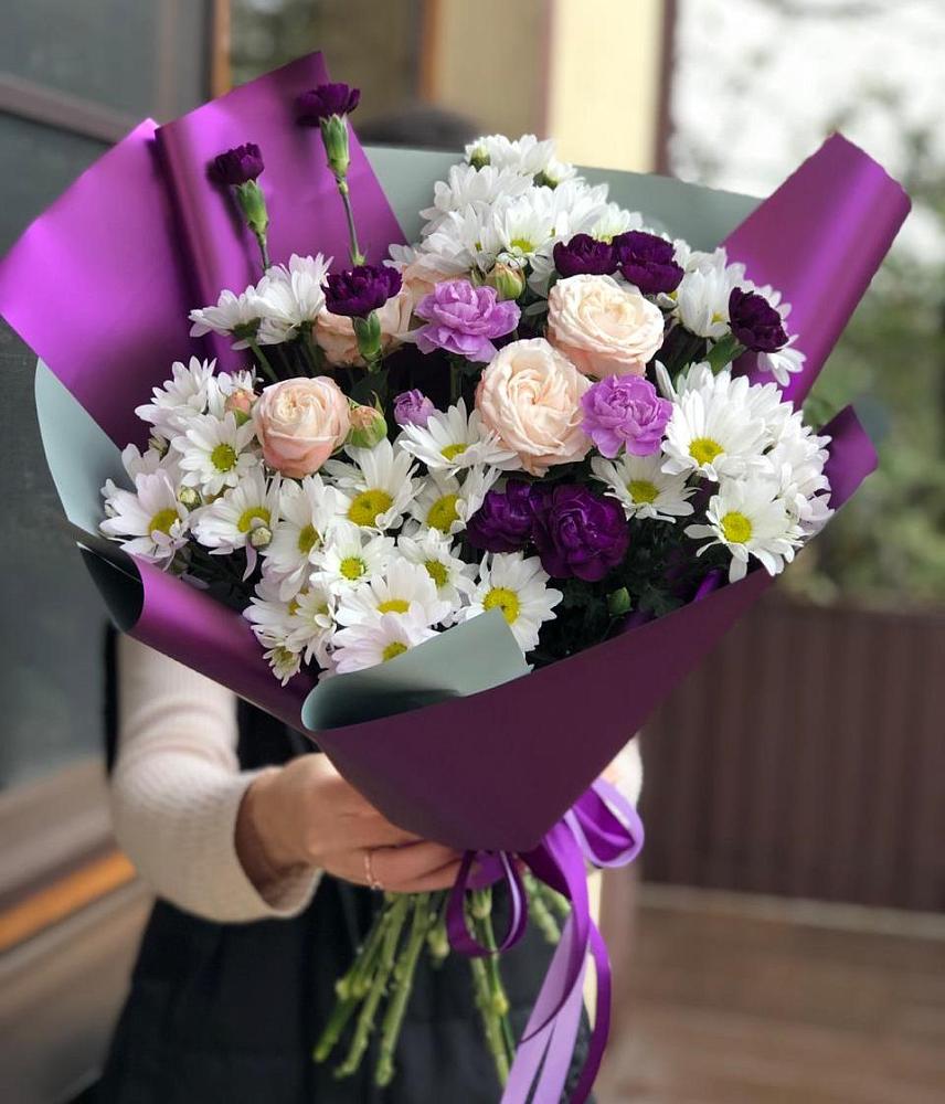 Букет цветов из: Хризантемы, Гвоздики и Розы в Малино