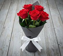 Букет 5 Красных роз Эдлесс Лав #REPLACE_PRED# Малино
