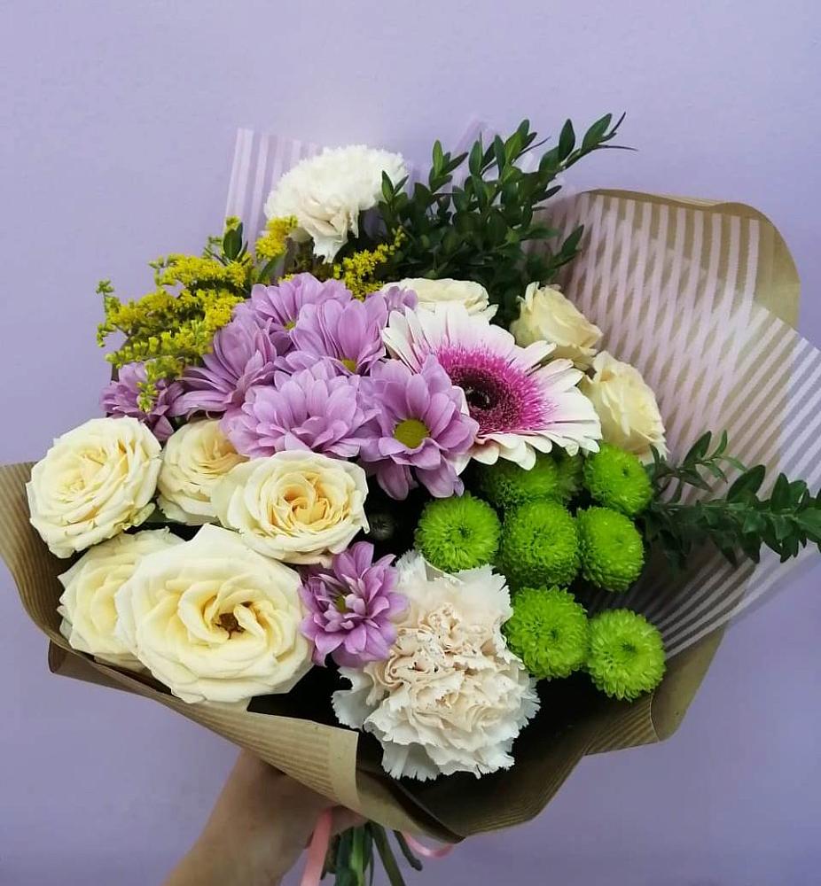 Букет цветов из: Хризантемы, Розы, Гвоздики и Герберы в Малино