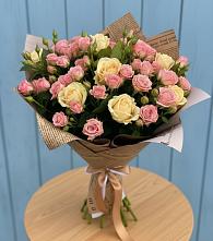 Букет цветов из:  Розы в Малино