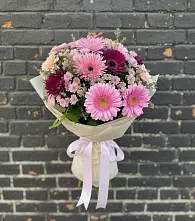 Букет цветов из:  Герберы и Хризантемы в Малино