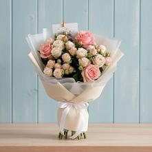 Букет цветов из:  Розы в Малино