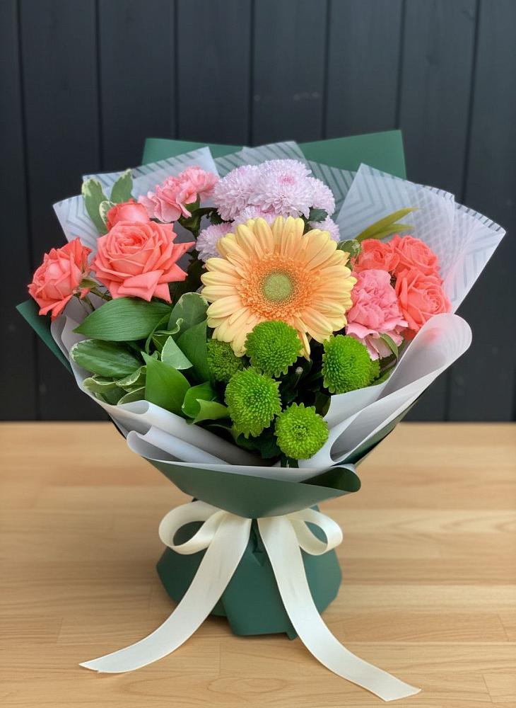 Букет цветов из: Гвоздики, Розы, Герберы и Хризантемы в Малино