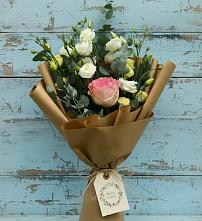 Букет цветов из:  Розы и Лизиантусы #REPLACE_PRED# Малино