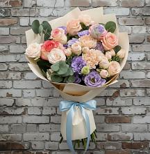 Букет цветов из:  Розы, Лизиантусы и Гвоздики в Малино