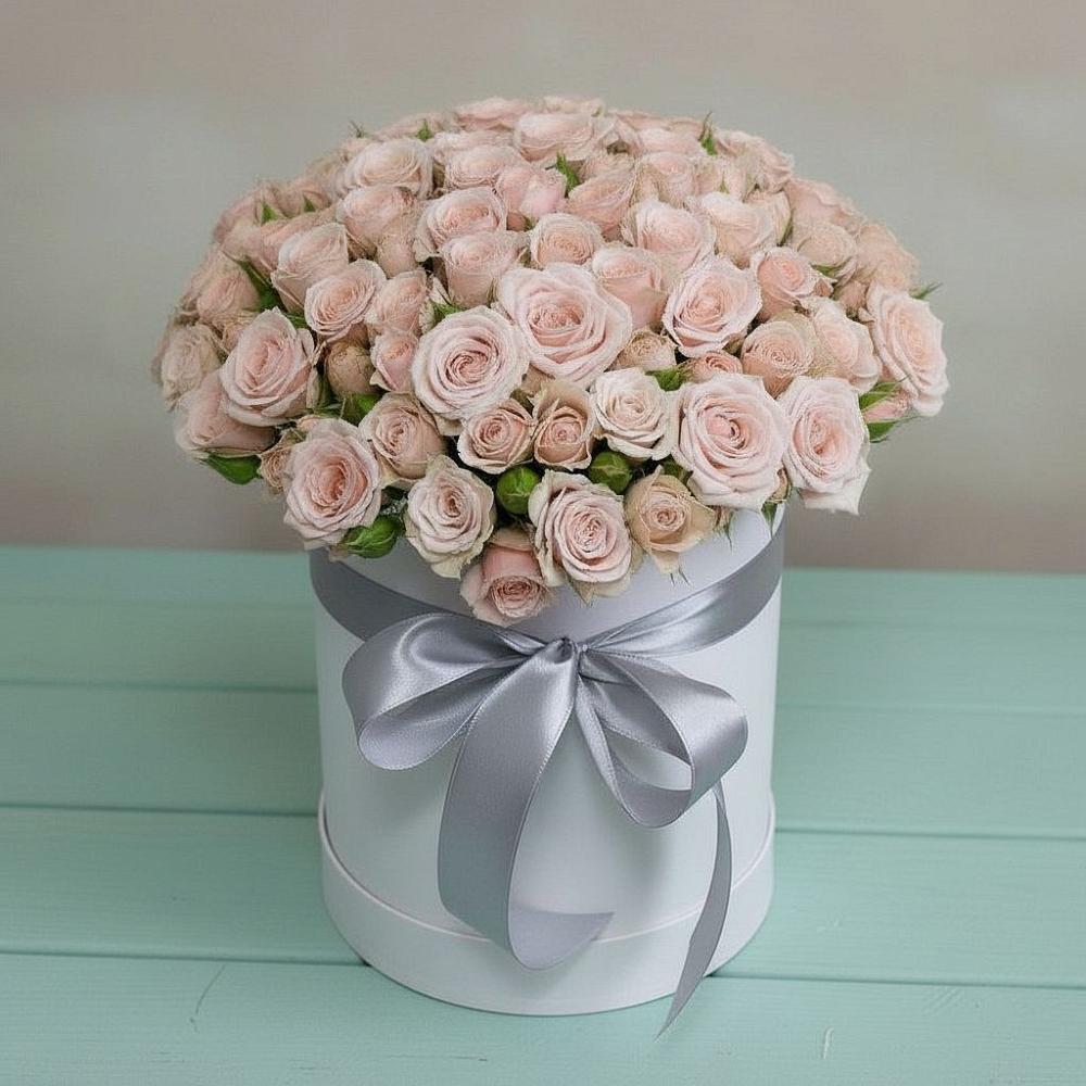 Цветочная композиция из Розы в шляпной коробке в Малино